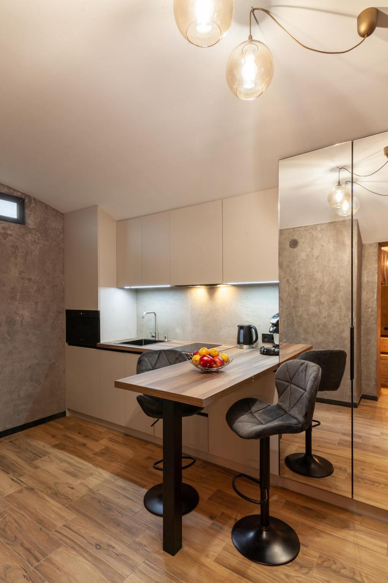 Royal Hot Jucuzzi Apartment Liov Exterior foto